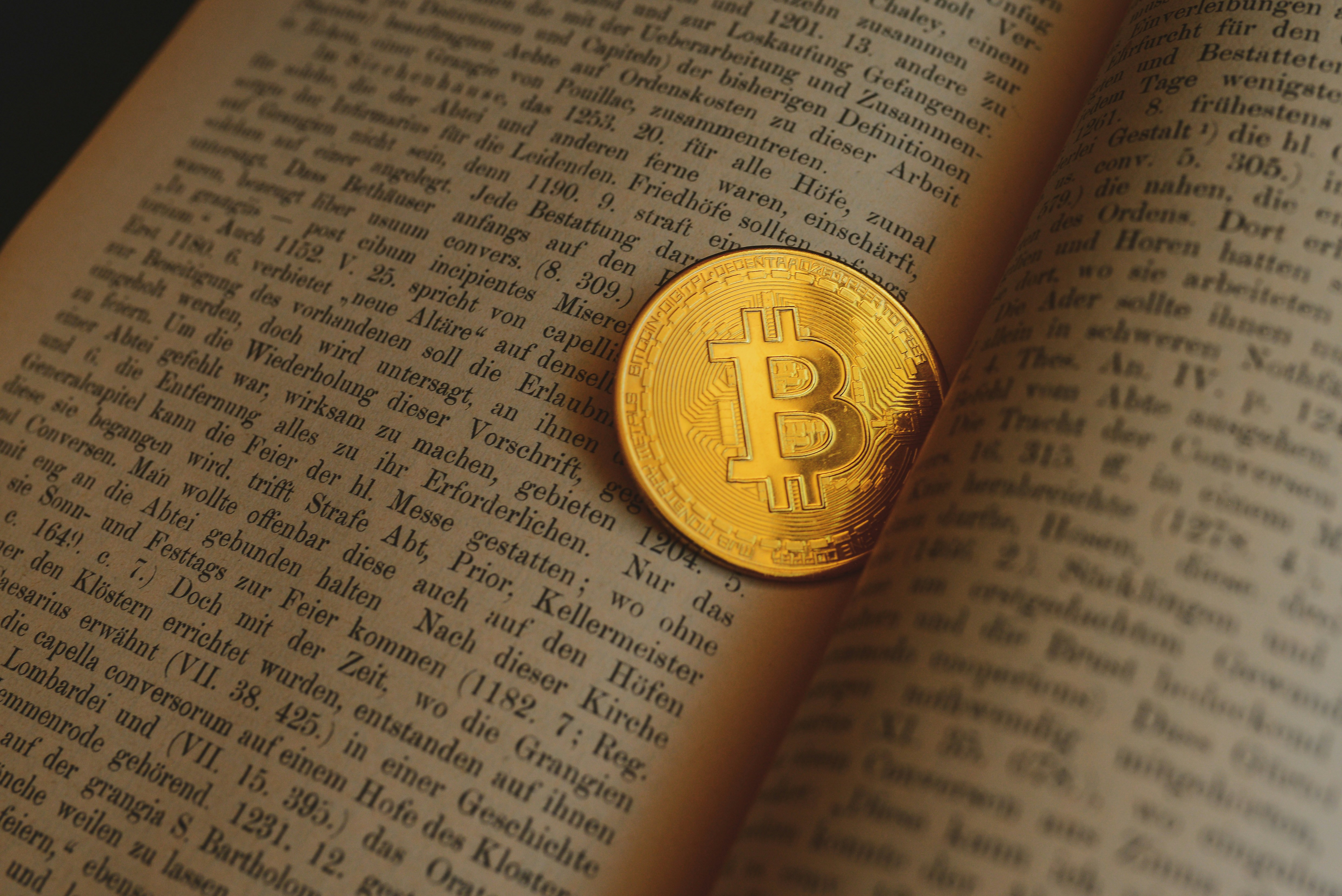 The Role of Blockchain Beyond Bitcoin: Revolutionizing Trade, Contracts, and Identity